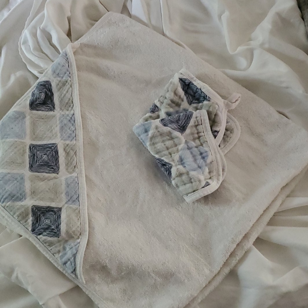 Aden & Anais hooded towel & wash cloth